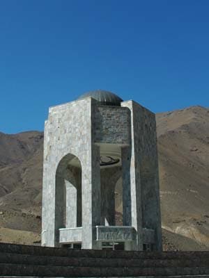 mg_58092_grave_monument_280x210.jpg