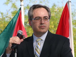 How to Get Your Product on the Shelves of Large Retailers