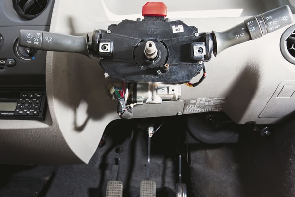 mg_26402_steering_switch_280x210.jpg