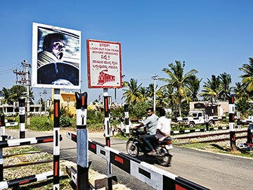 How Unmanned Level Crossings Spell Danger