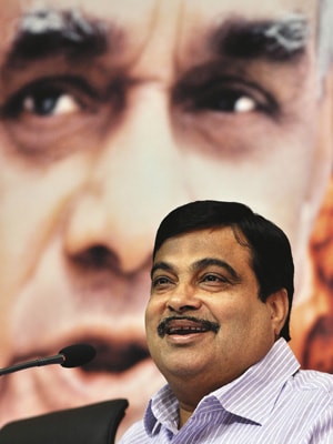 mg_63590_gadkari_280x210.jpg