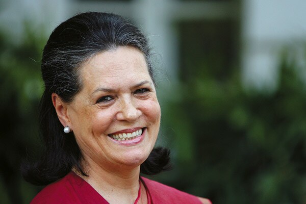 mg_66711_sonia_gandhi_280x210.jpg