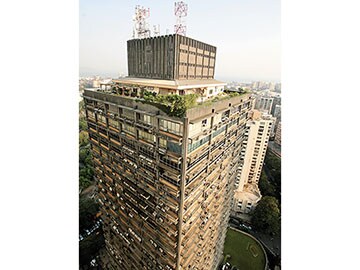 5 Biggest Real Estate Deals of 2013