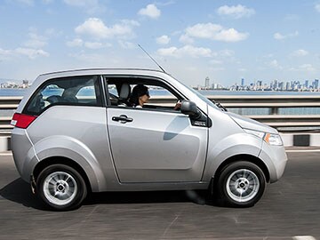 What a Test Drive Reveals About the Mahindra Reva e2o