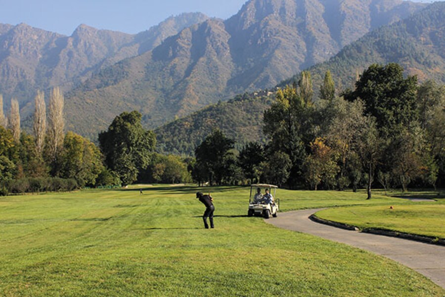 Swing State: Golf in the Kashmir Valley