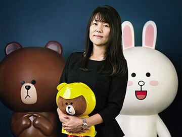 Sticker Apps Spell Big Money In Asia. Now In The West Too?