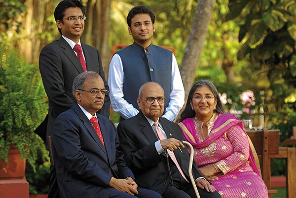 Sitting (L-R): Rajendra Barwale, BR Barwale and Usha Barwale
Zehr. Standing (L-R): Aashish Barwale and Shirish Barwale