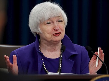 Sensex, rupee maintain composure amid Fed rate hike