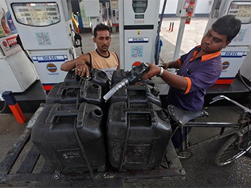 "Conflicting commodity correlations: Divergent trends could foretell cheer"