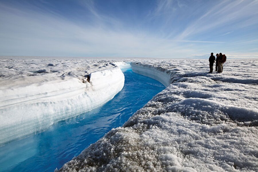 In Arctic's pioneer town, It's the survival of the pluckiest