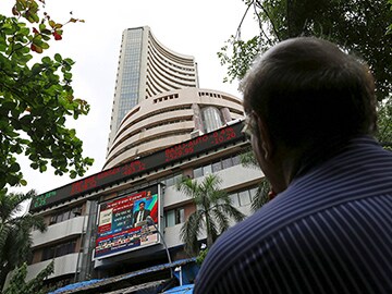 Markets likely to experience pain for three more weeks