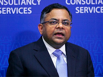 TCS posts lower dollar-revenue growth than Infosys in Q2 FY16