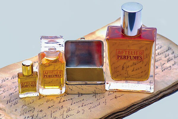 mg_83727_custom_perfume_280x210.jpg