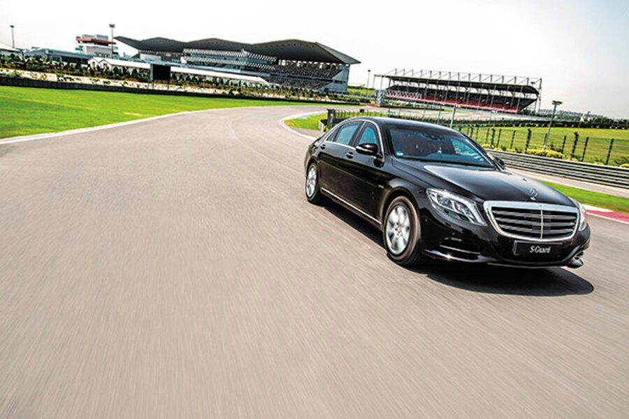 Mercedes S 600 Guard: Armoured cars never came so good