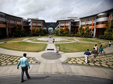 Infosys staff to get 6-12% average pay hike this year