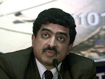 Billionaire Nandan Nilekani invests in RailYatri.in