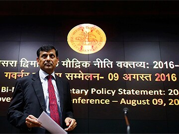 RBI governor Rajan keeps rates unchanged in his last policy review