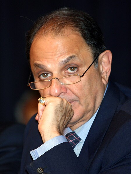 mg_91273_nusli_wadia_280x210.jpg