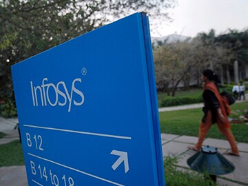 Q3 results: Infosys ups FY16 dollar-revenue guidance