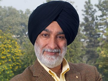 Max India demerges; Analjit Singh steps down