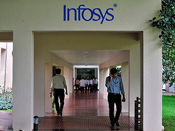 Infy's head of IT infra, Samson David, quits, a setback for Sikka
