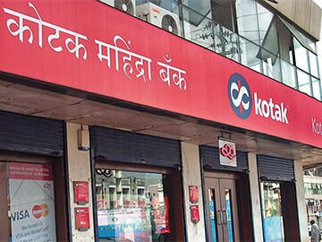 Kotak Mahindra Bank Q1FY17 net profit soars 290%