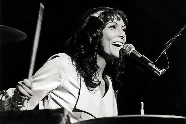 mg_87245_karen_carpenter_280x210.jpg