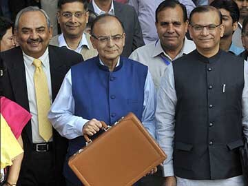 CNBC-TV18 leads all English biz news channels on Budget Day