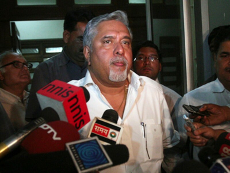 Vijay Mallya smokes the peace pipe; offers banks Rs 4,000-cr settlement