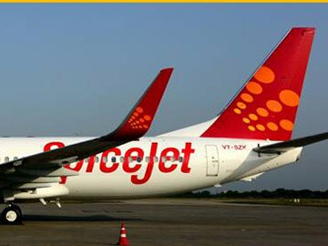 After four fiscals, SpiceJet flies back into profitability in FY16