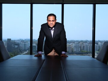 Bajaj Finserv posts record FY2016 profit