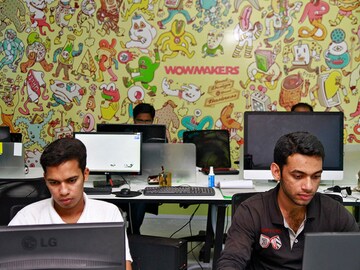 Indian IT heads into earnings season as uncertainty mounts over H-1B visas