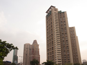 Re-rating the realty stocks after Indiabulls' intra-day surge
