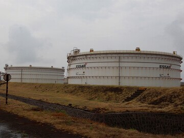 Big-ticket deals, new IPOs boost M&As in 2016