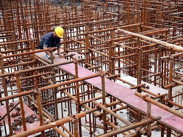 India's GDP growth forecast to dip to 7.1 percent for 2016-17: Government