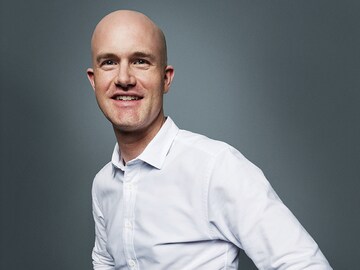 Bitcoin startup Coinbase aims to disrupt the financial industry