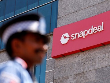 Snapdeal board meets to renegotiate with Flipkart