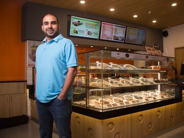 Making dough from doughnuts