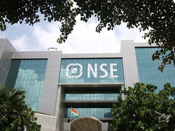 Market goes into chaos on the back of a technical glitch at NSE