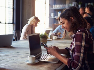 Indians spend 28 hours on mobile phones every week: Mary Meeker report