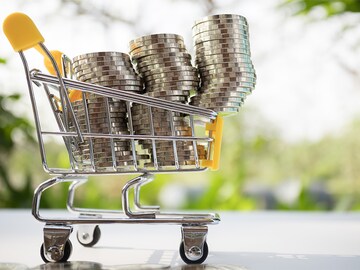 D-Mart IPO gets a stellar response; issue oversubscribed 104.44 times