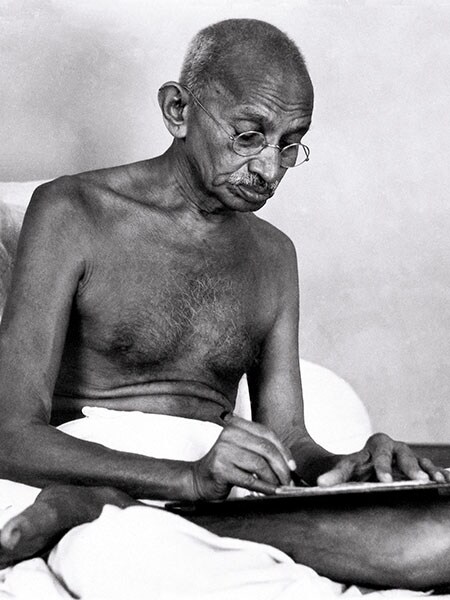 mg_94891_mahatma_gandhi_280x210.jpg