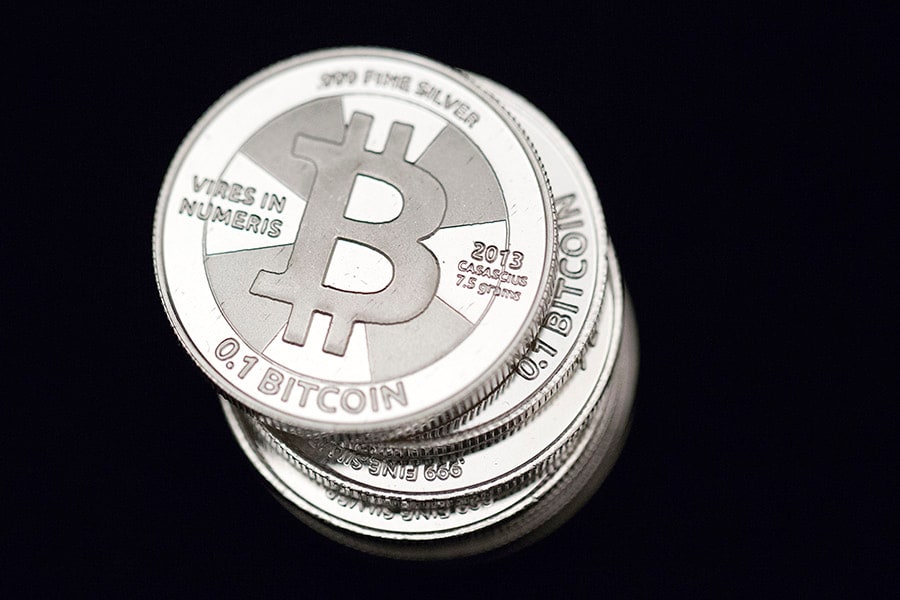 mg_96395_bitcoins_bg_280x210.jpg