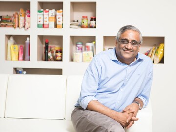 Biyani scores a bargain with Hypercity