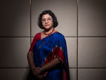 SBI's Bhattacharya bats for the govt, supports big reform moves