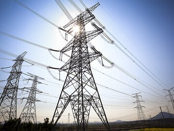 IEX's trading debut fails to spark; closes below offer price