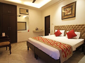 OYO raises $250 million from SoftBank Vision Fund, Hero Enterprises