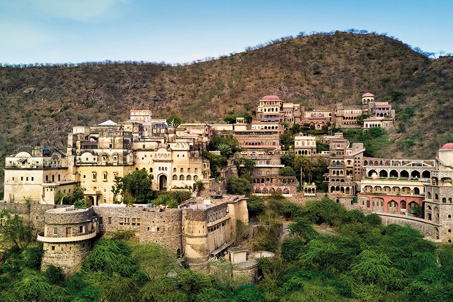 mg_99909_neemrana_fort_280x210.jpg