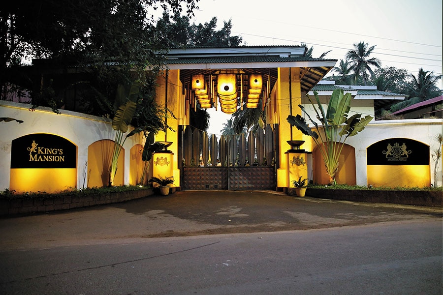 g_104725_kings_mansion_goa_280x210.jpg