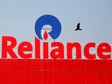 RIL Q4 net up 17% at Rs 9,459 crore; Jio posts Rs 510 crore profit